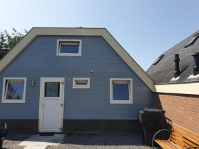 Lovely Bungalow 8p close to beach and Amsterdam, Opmeer
